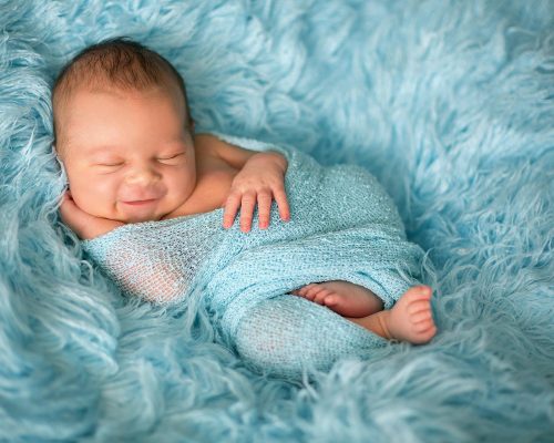 newborn-photographer-feature2